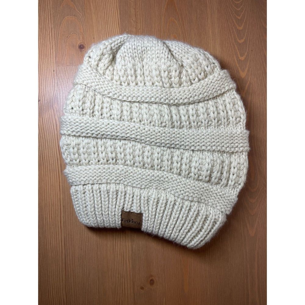 Fedciory - Knitted Cream Beanie - One Size
